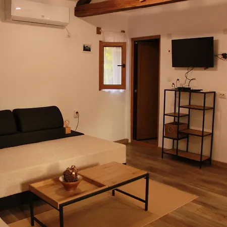 ижата 2 Сasa de vacaciones *